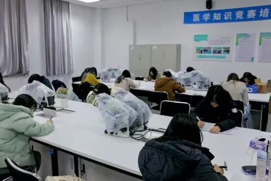 d2ef01979f4176b8bcb559f832a1d253.jpg d2ef01979f4176b8bcb559f832a1d253.jpg