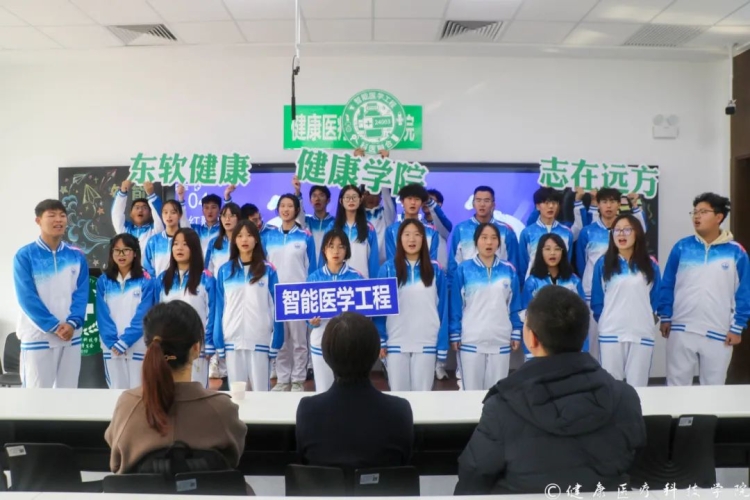 e0437ea51ccf8749c38da2386f456b4d.jpg